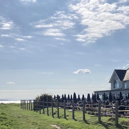 The Firs - Apartment Next To Beach & Forest - Pets Are Free Barton on Sea Exterior photo